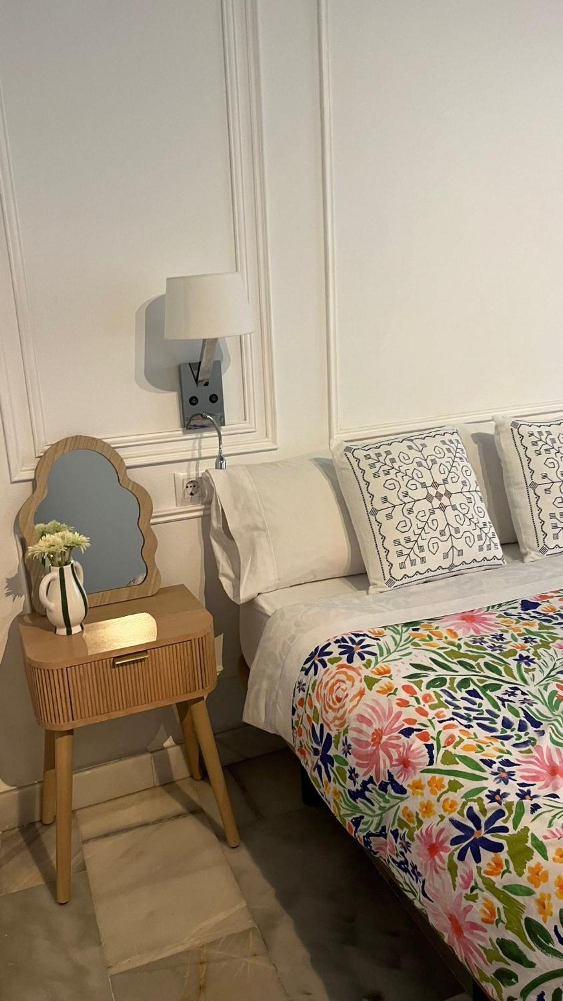 Apartamento En Casco Antiguo - Plaza De La Gavidia Sevilla Buitenkant foto